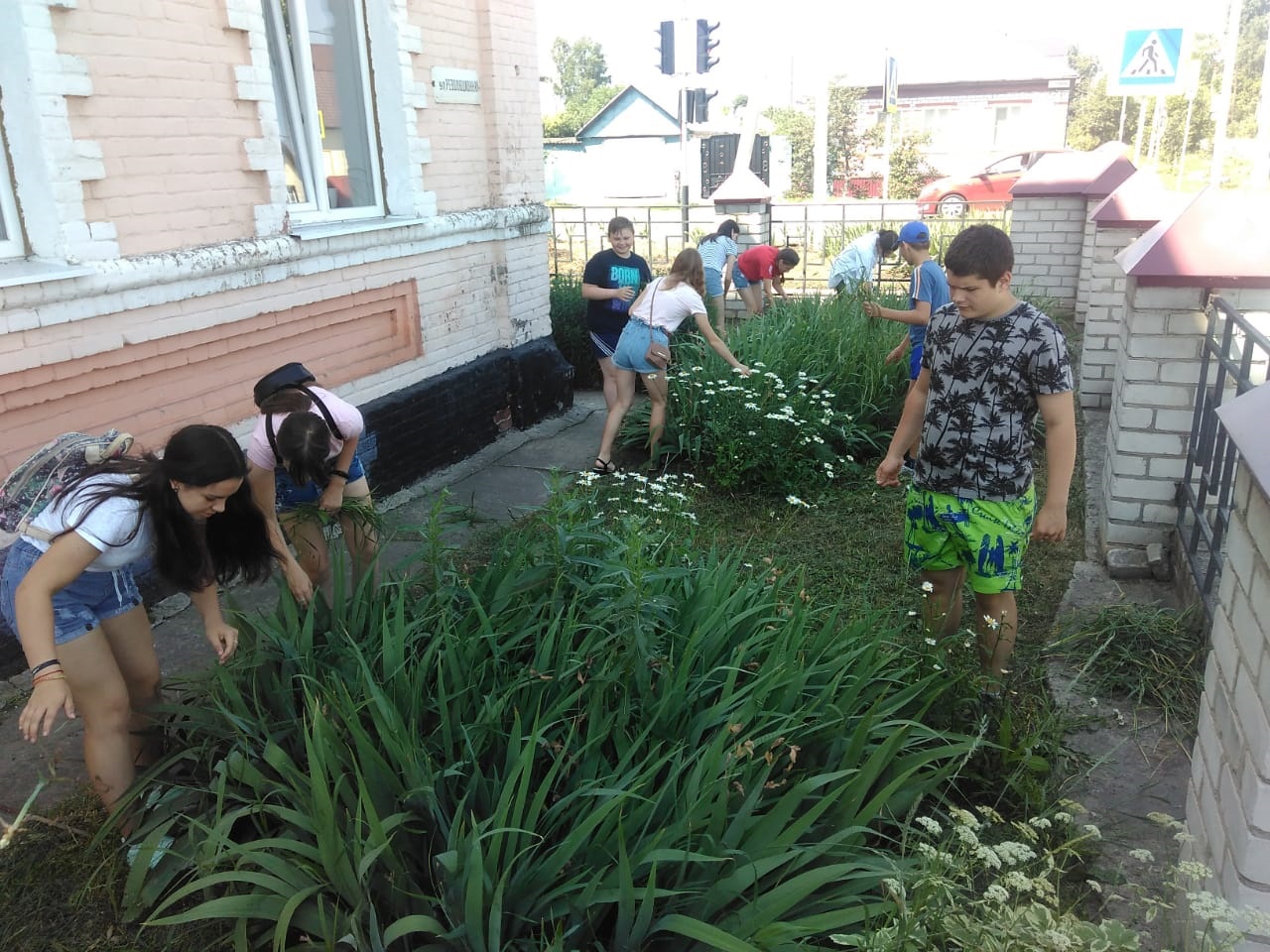 Работа пришкольных лагерей
